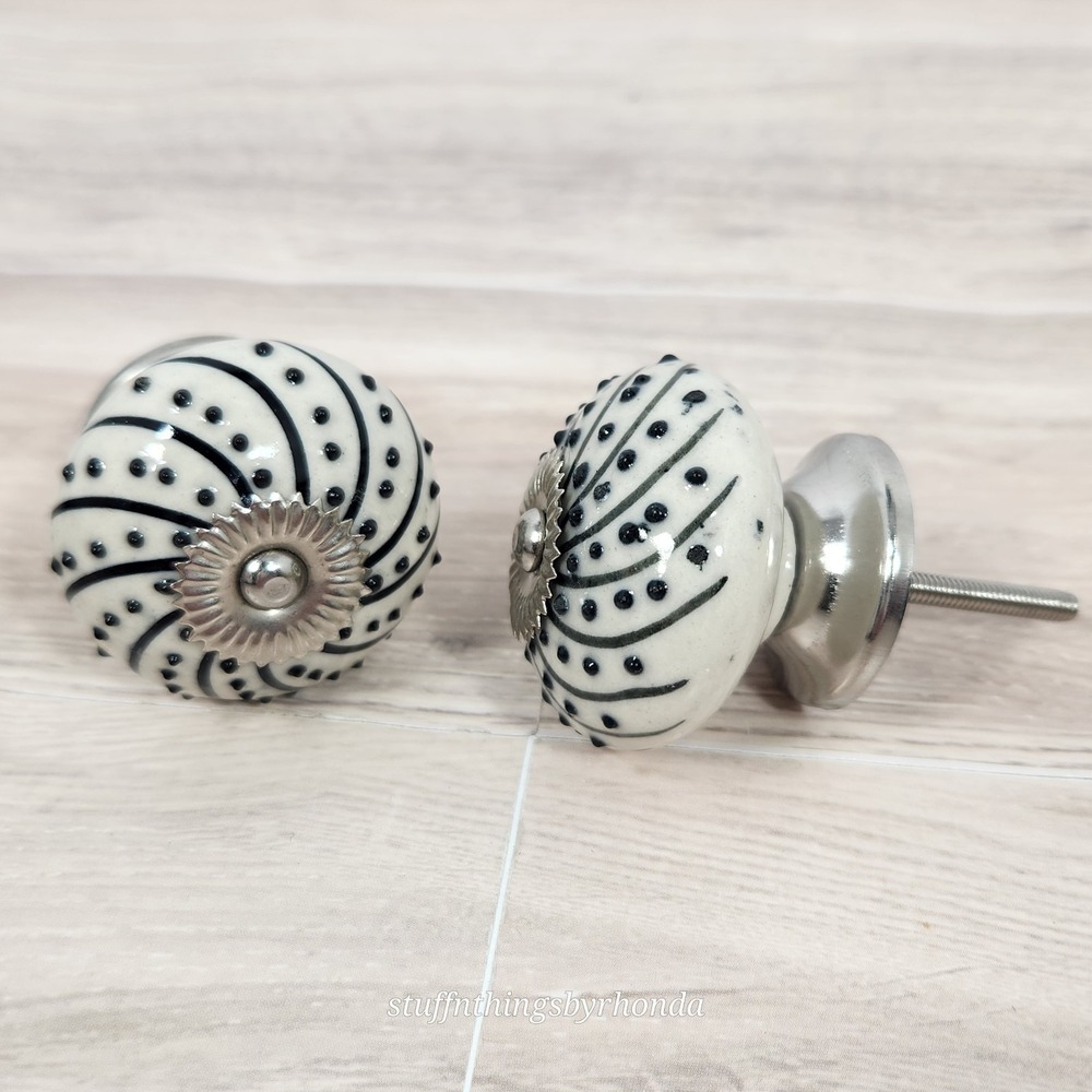Hobby Lobby Ceramic Drawer/ Cabinet‎ Knobs Ivory, Black & Silver Ornate Dotted